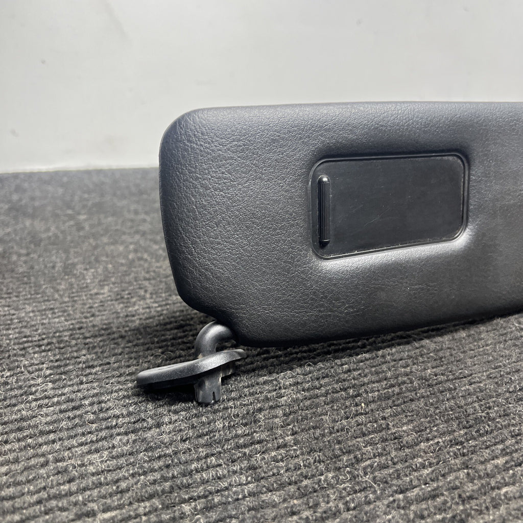 ☑️ 2001-2006 BMW 3 Series E46 Convertible Sun Visor  101-0232400 Passenger