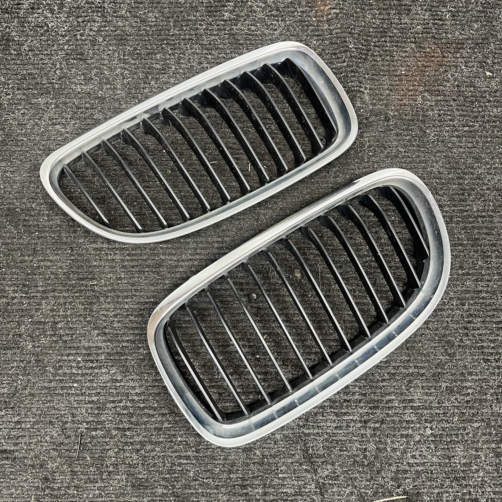 ☑️ BMW 3 Series E90 E91 Front Bumper Grill Pair Kidney 7201967 7201968 GENUINE