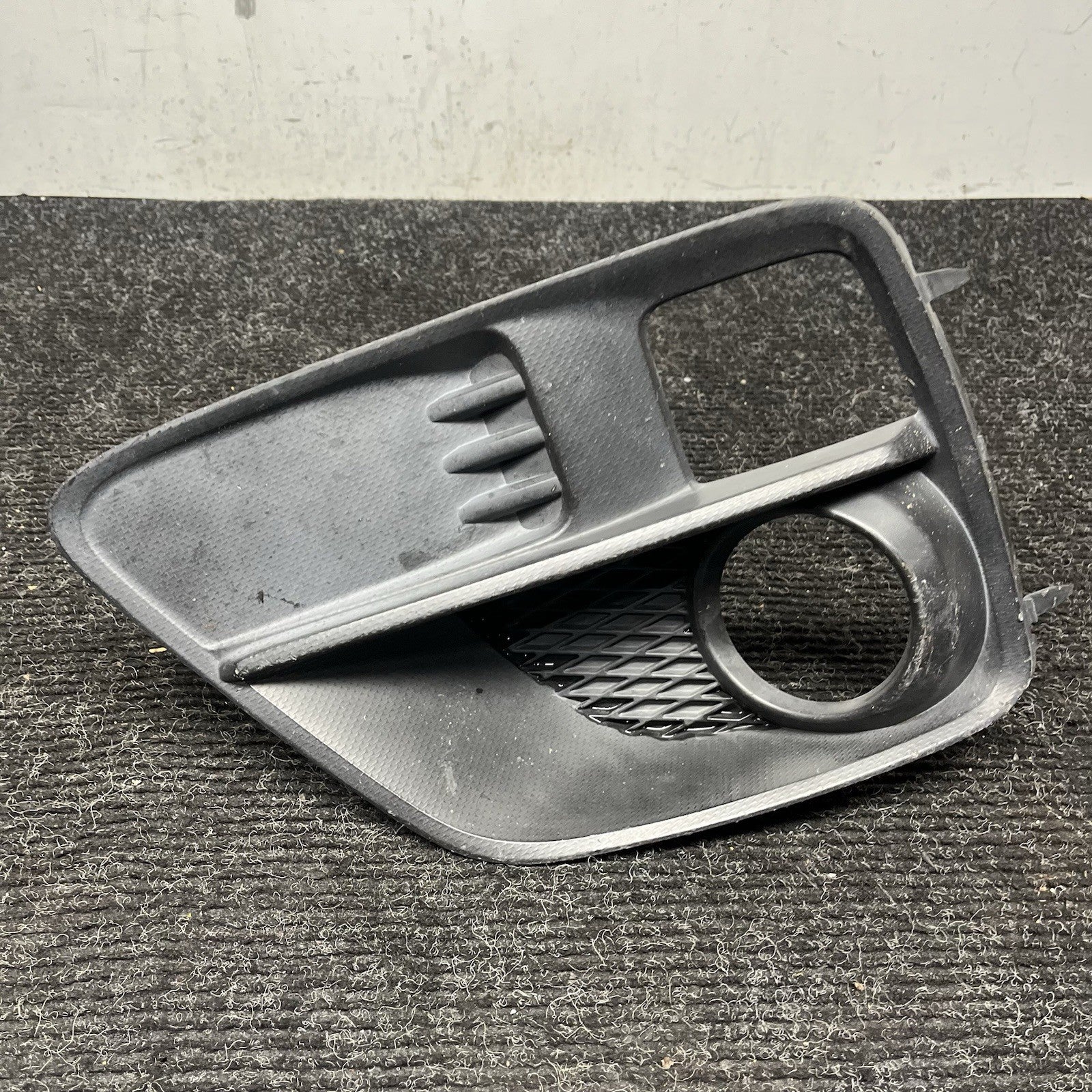☑️ 2015-2017 Subaru WRX STi Left Fog Light Lamp Cover Bezel 57731VA000 OEM
