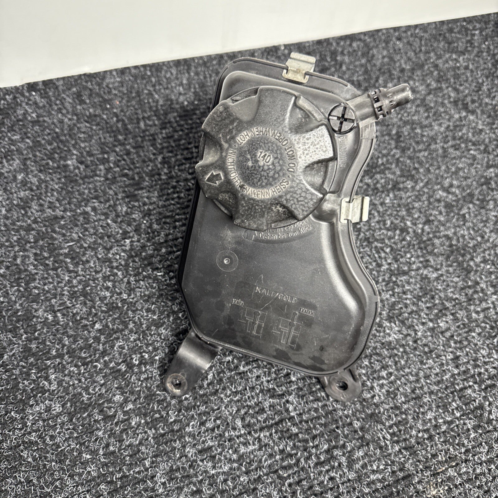 ☑️ 06-13 BMW E82 E88 E90 E92 E93 Radiator Expansion Tank Coolant Reservoir OEM