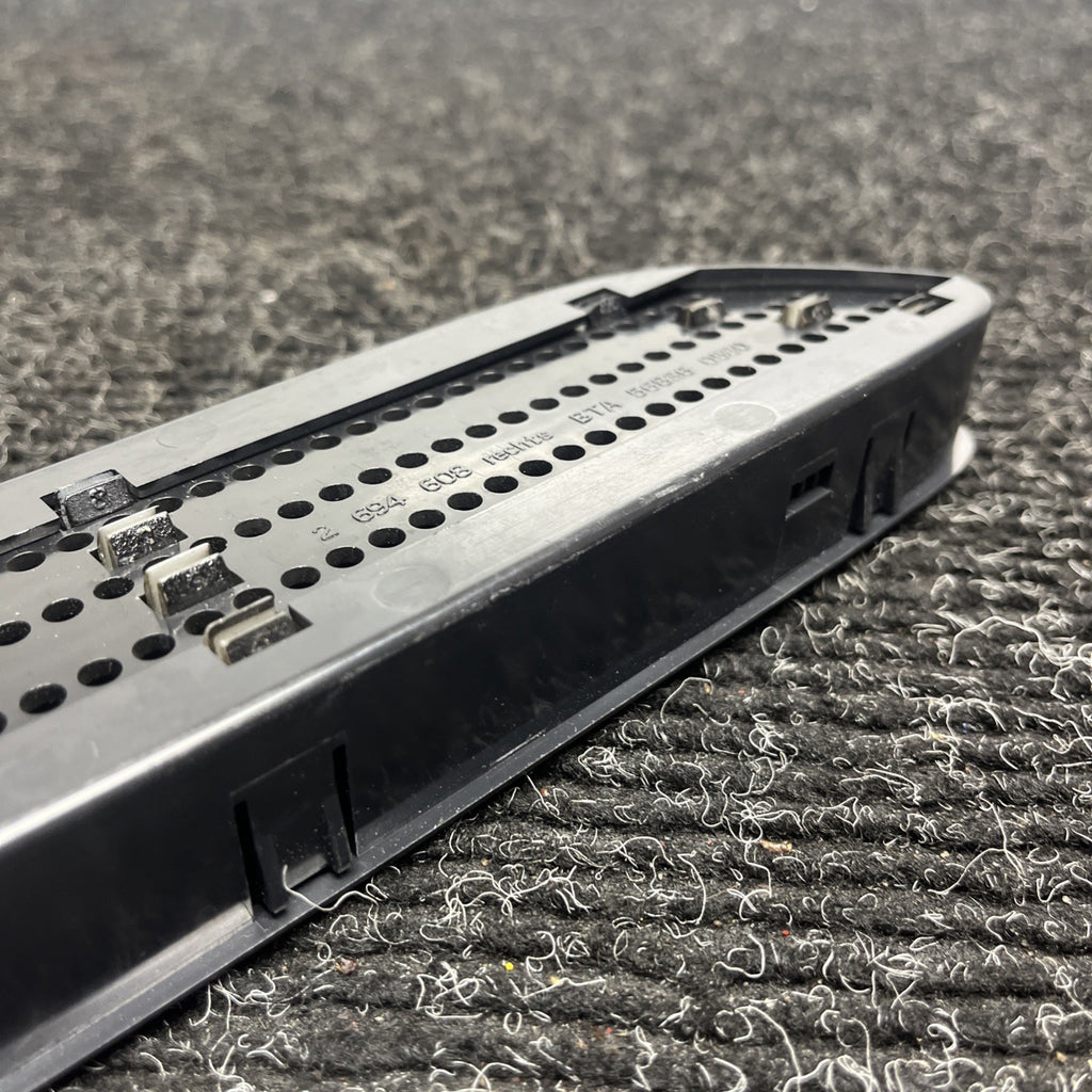 ☑️ 01-06 BMW E46 M3 Right & Left Set Fender Molding Grill Vent Trim Set