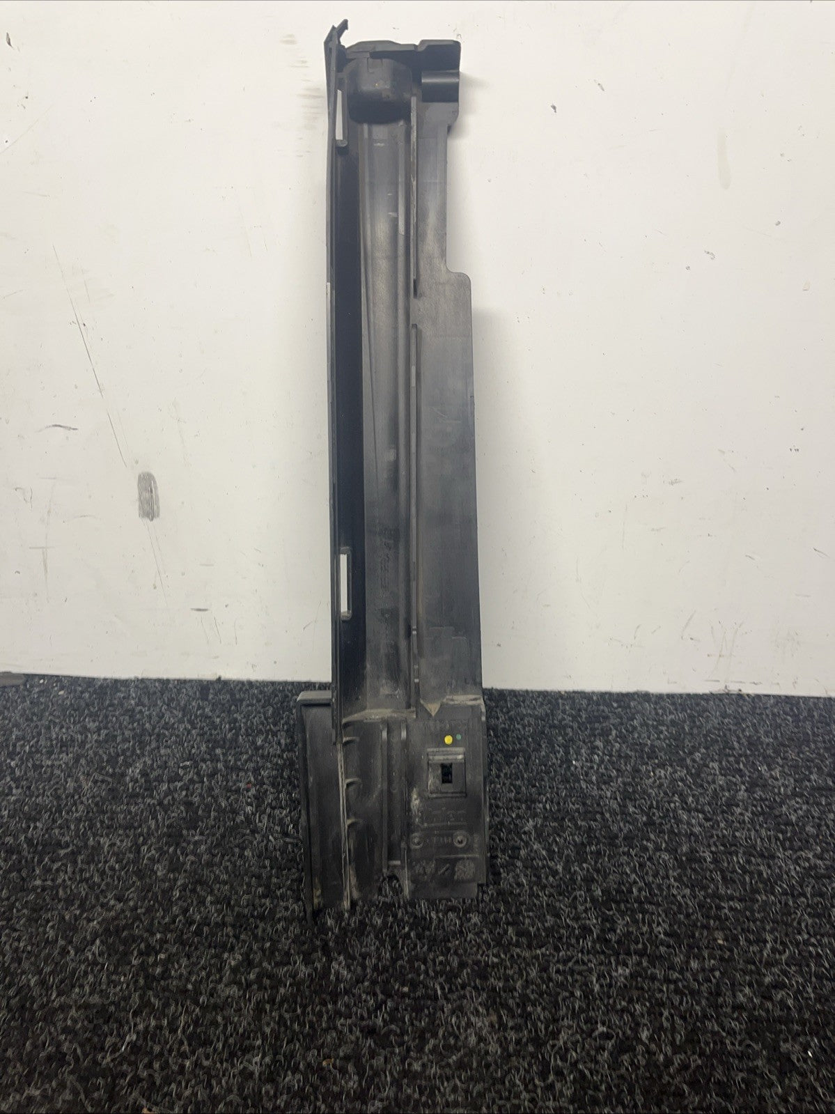 ☑️ OEM BMW F22 F30 F32 F36 328 335 Main Radiator Right Bracket Mount 7600537