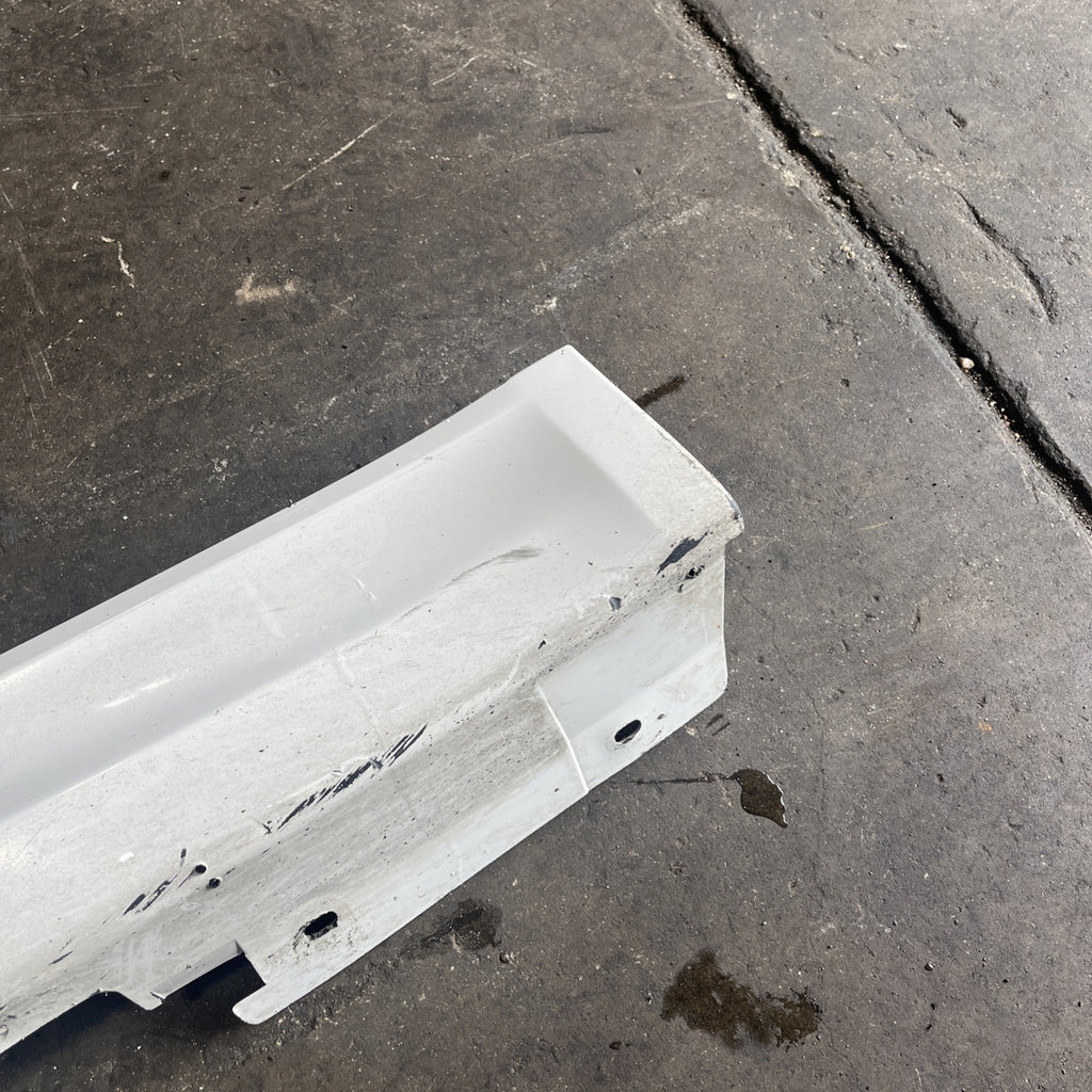 ☑️ 07-13 OEM BMW E92 E93 M3 Right Passenger Side Skirt Rocker Panel Alpine White