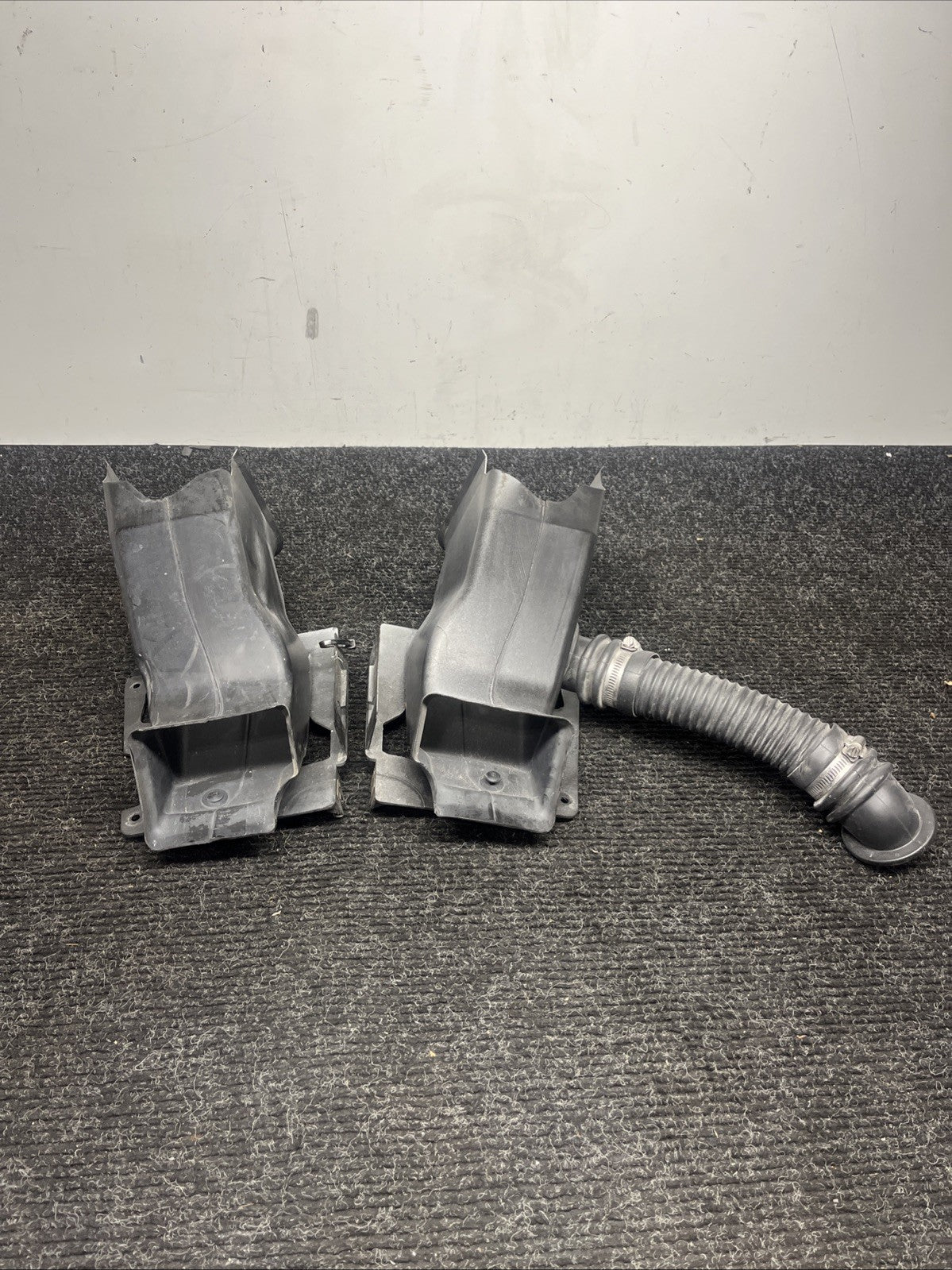 ☑️ 00-06 Genuine BMW 3 Series E46 Coupe Convertible M Sport Front Air Ducts PAIR