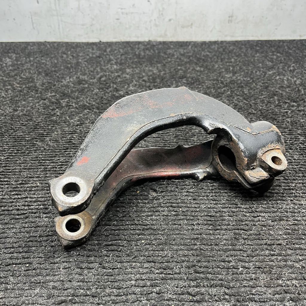 ☑️ Front Right Passenger Side Strut Shock Bottom Mount OEM BMW E70 E71 X5 X6