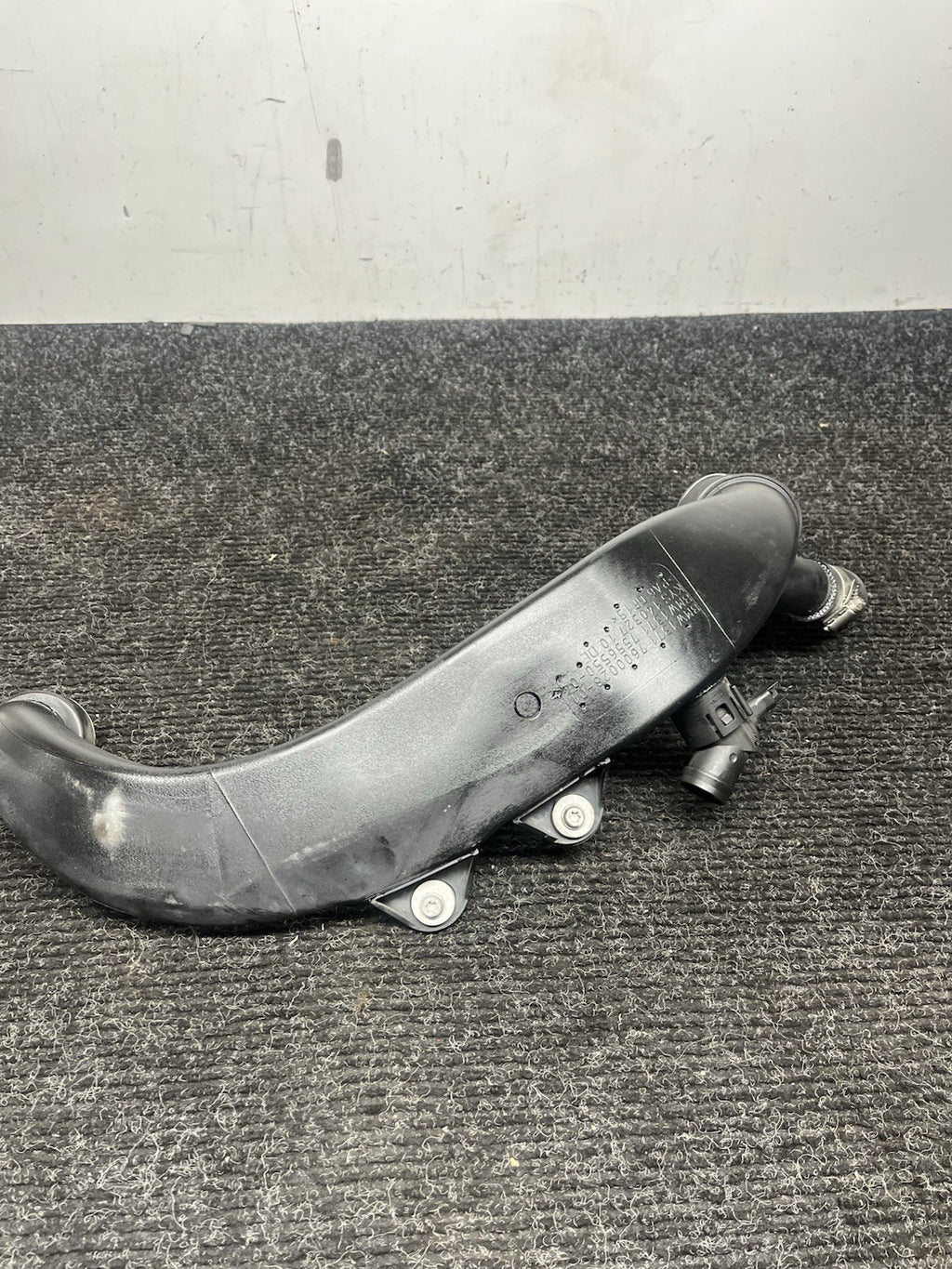 ☑️ 07-10 BMW E82 E88 E92 E93 E90 135 335 Rear Engine Air Duct Inlet 7556550