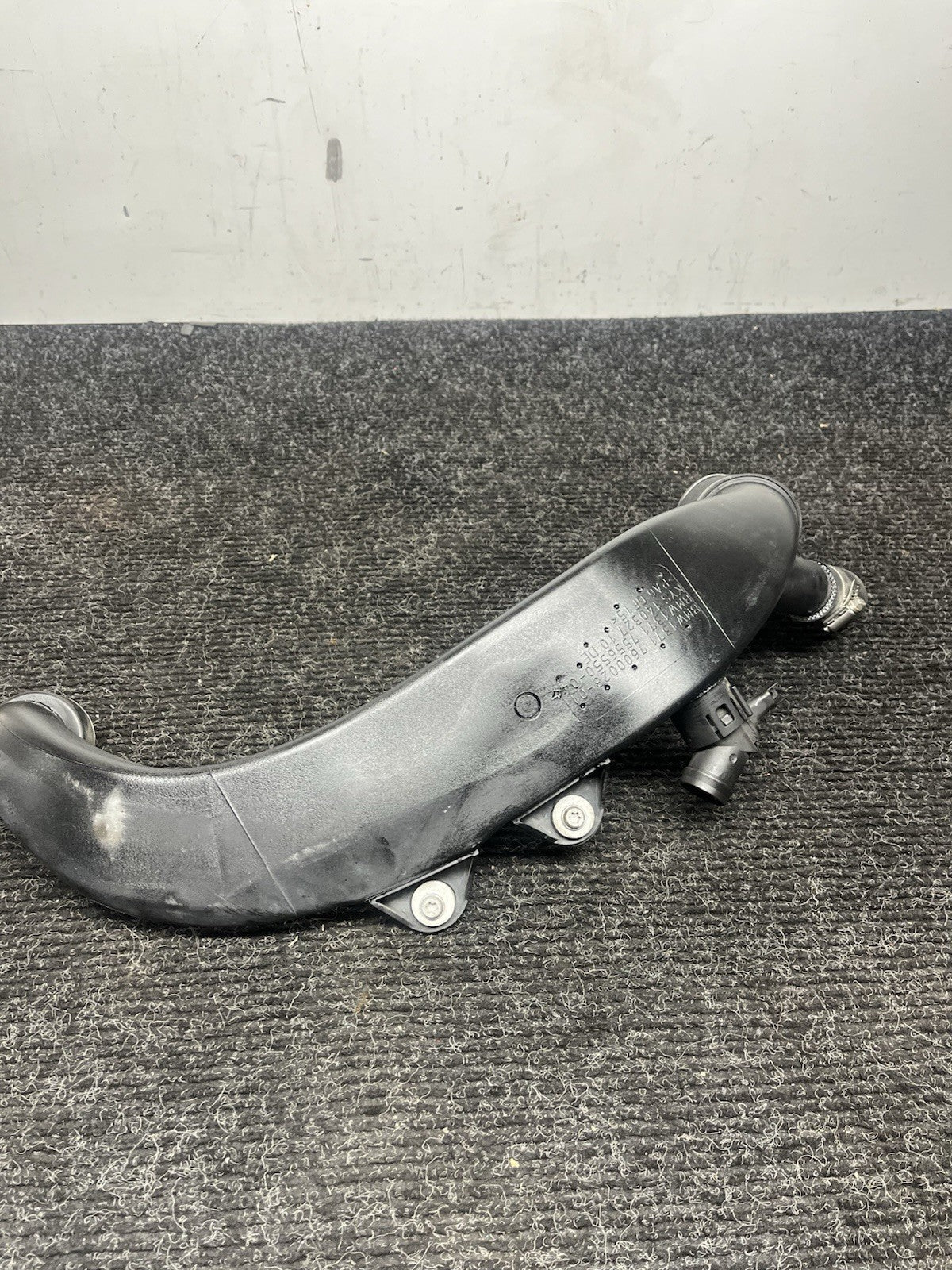 ☑️ 07-10 BMW E82 E88 E92 E93 E90 135 335 Rear Engine Air Duct Inlet 7556550