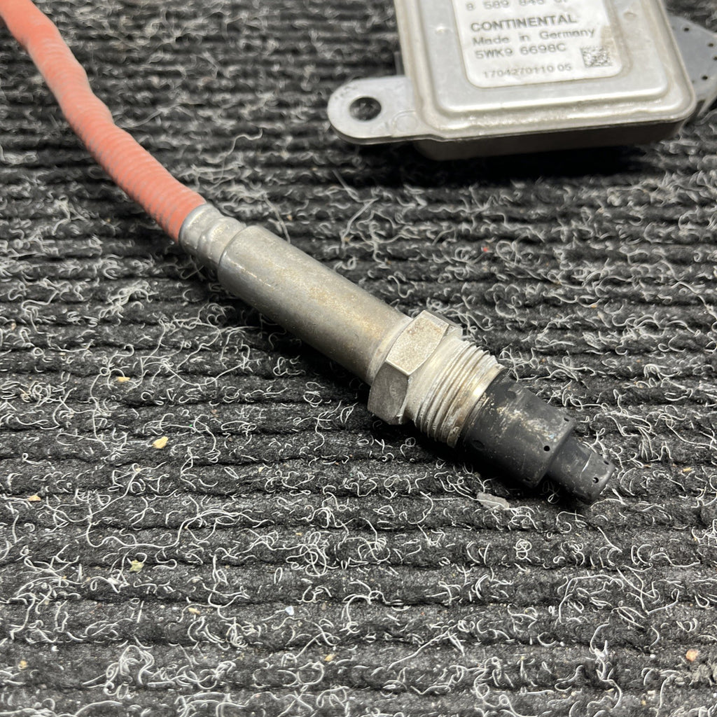 ☑️09-18 BMW E90 E70 F30 328d 335d 535d 35d NOX Nitrogen OxideSensor 85898450 OEM
