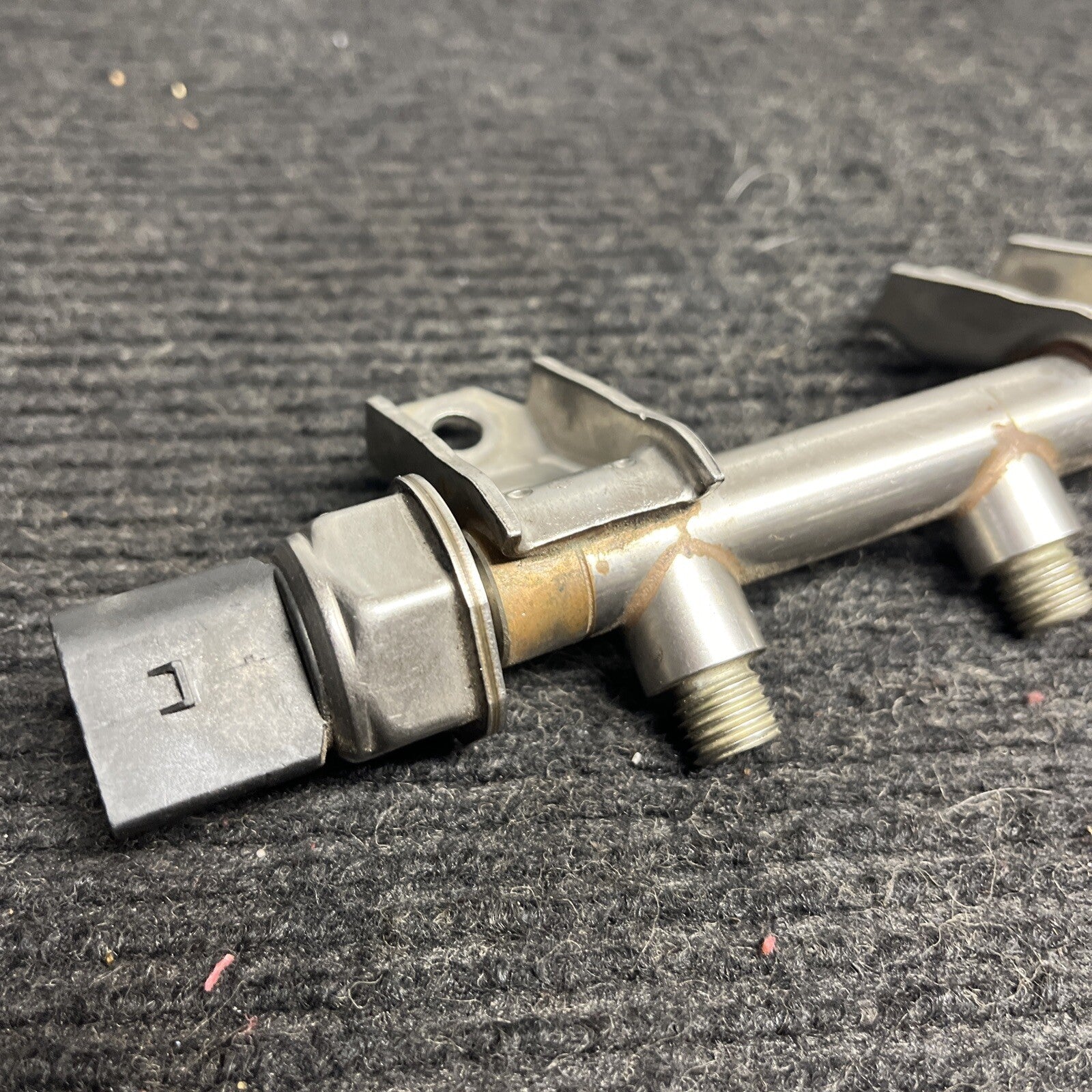 ☑️ 2007-2013 BMW N54 135i 335i 335xi 535i HIGH PRESSURE FUEL INJECTOR RAIL OEM