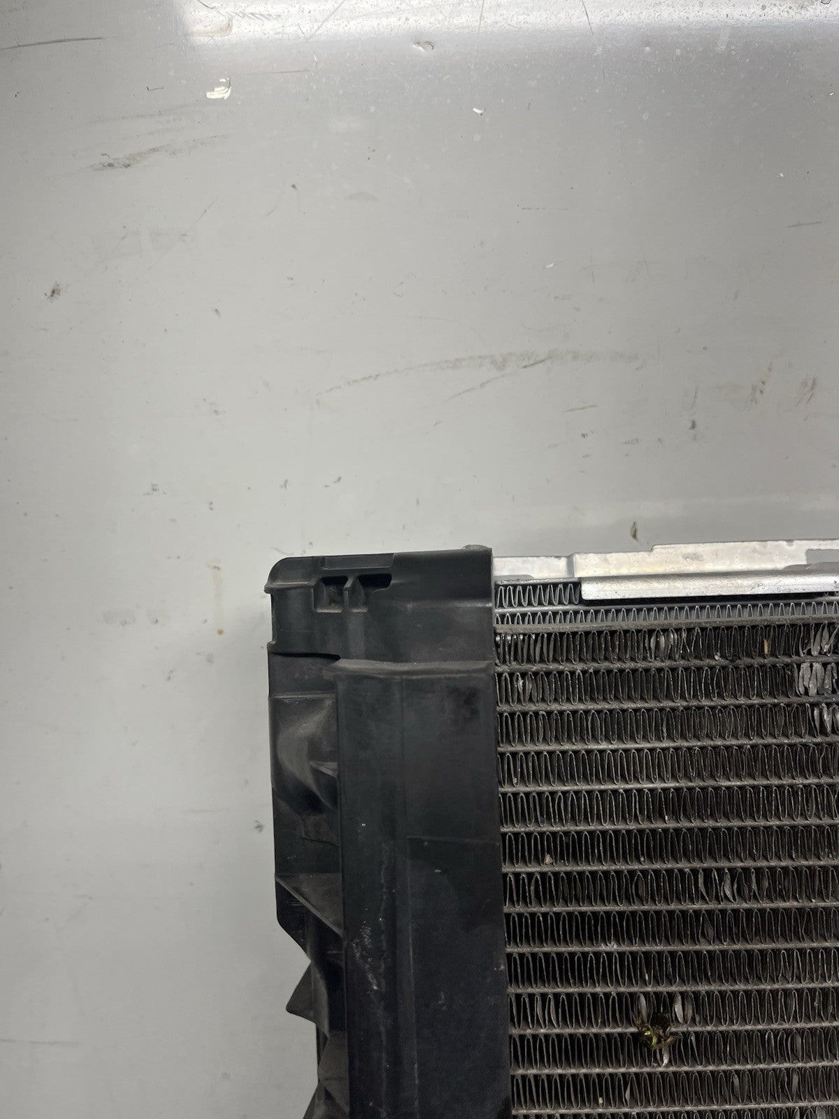 ☑️ 07-13 BMW E92 N54 335i RADIATOR M/T MANUAL TRANSMISSION W CONDENSER OEM