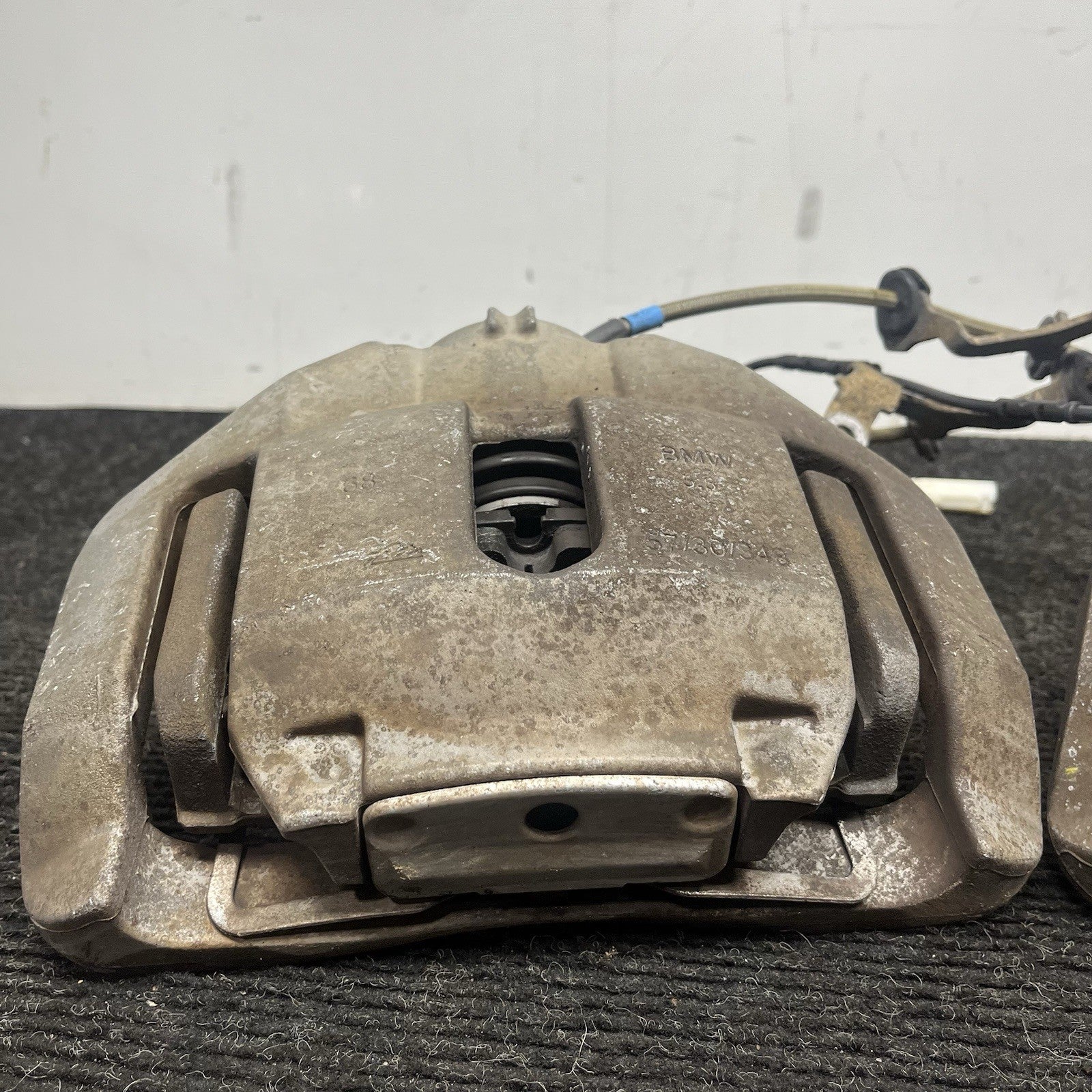 ☑️ 06-11 E90 E91 E92 E93 E84 335 BMW 335d Front Brake Caliper Set OEM
