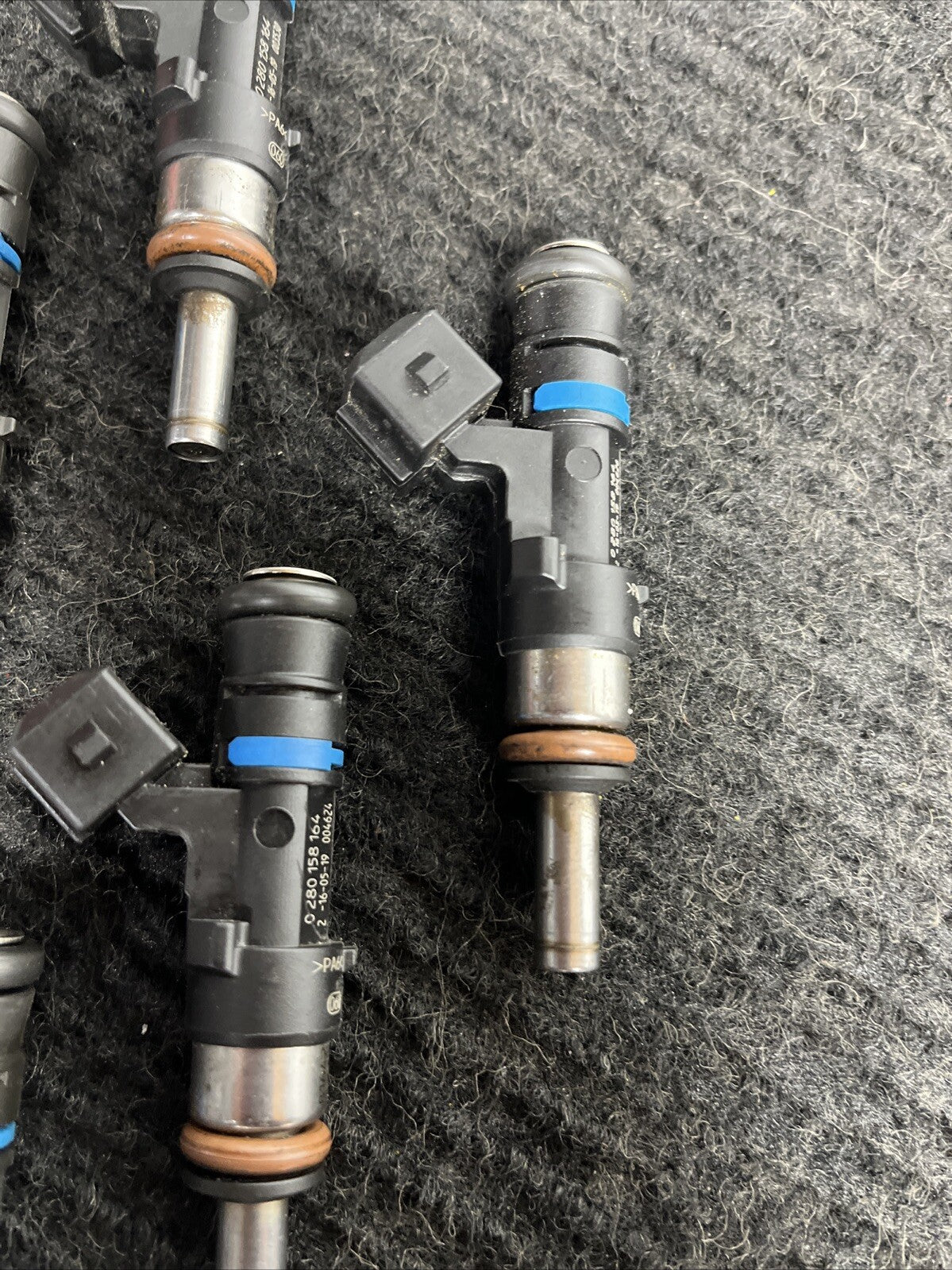 ☑️ 2008-13 OEM BMW E90 E92 E93 M3 S65 Fuel Injector Set (8) - 13647838440