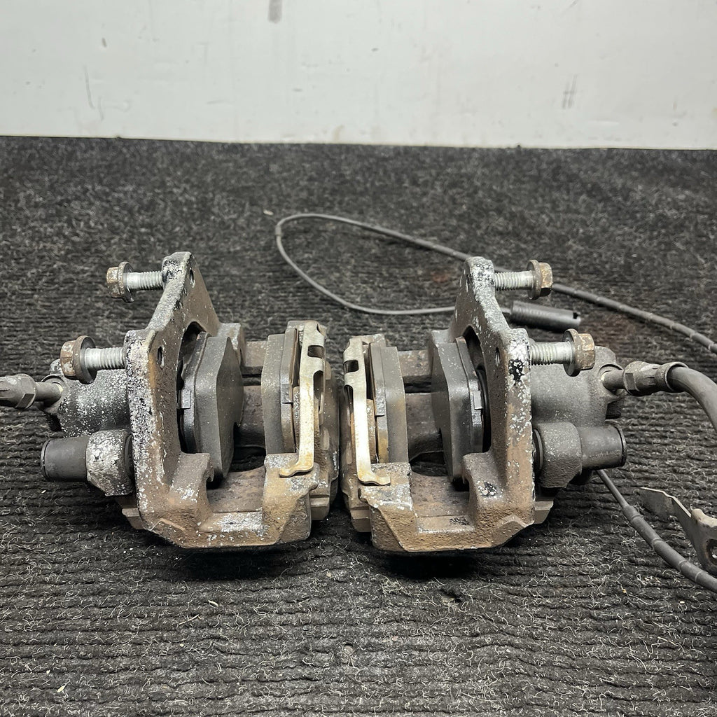 ☑️ 01-06 BMW E46 330i 330ci RWD SET OF 2 REAR LEFT & RIGHT BRAKE CALIPER OEM