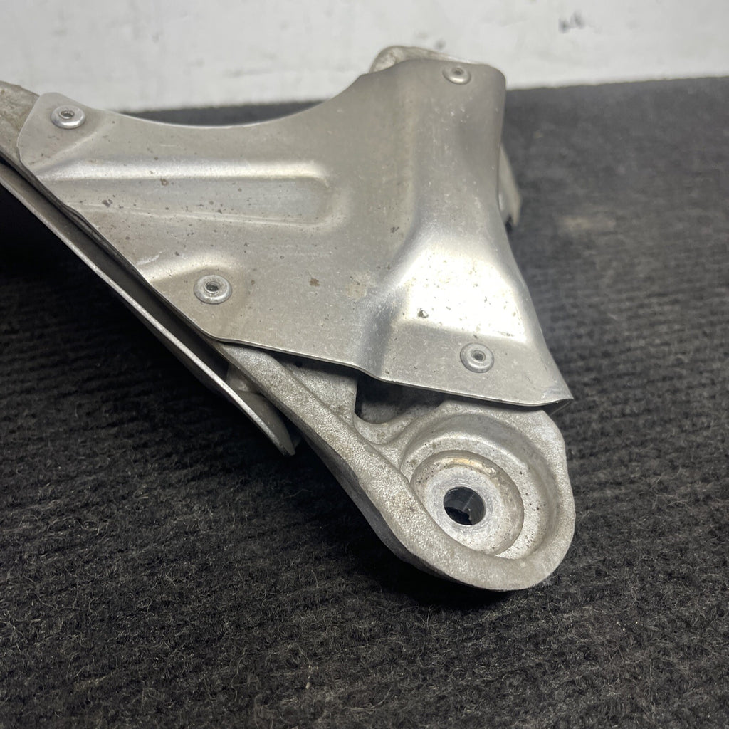 07-11 BMW E82 E88 E90 E92 135I 335I N54 Z4 RIGHT PASSENGER ENGINE MOUNT BRACKET