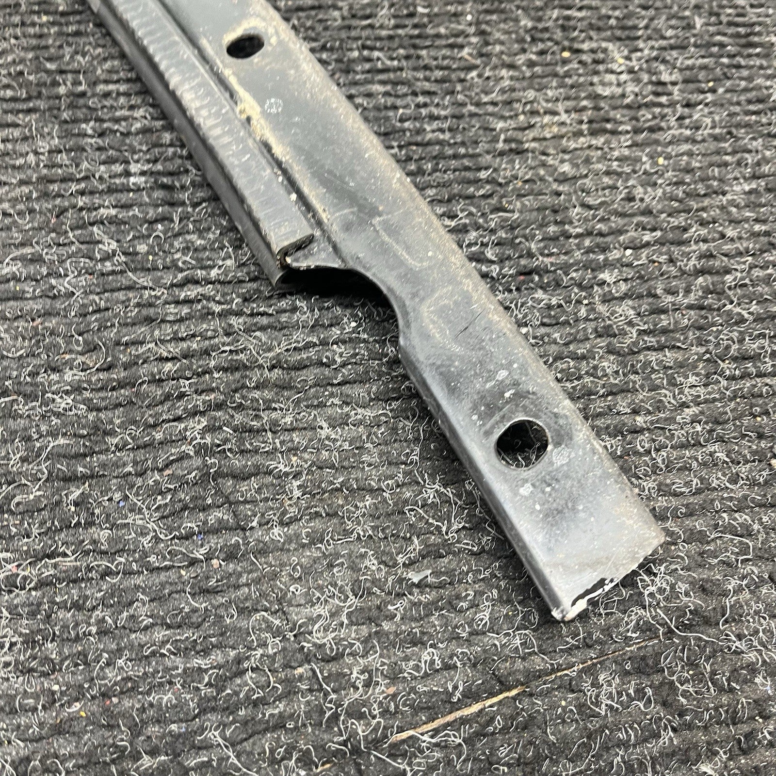 ☑️ 03-08 BMW Z4 E85 E86 Front Supporting Ledge Panel Cover Mount 51117044238 OEM