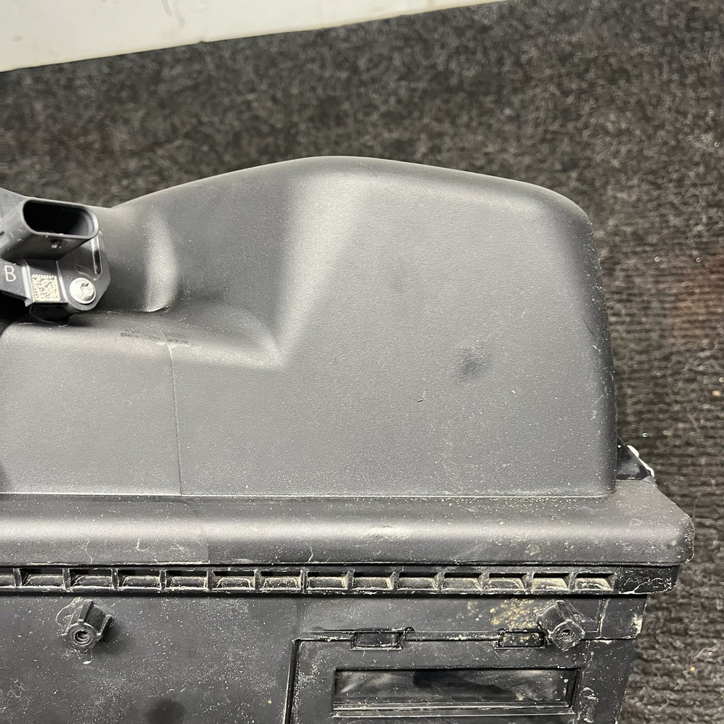 ☑️ 2017-2021 OEM BMW 230 330 430 Air Box Filter Cleaner Intake Muffler