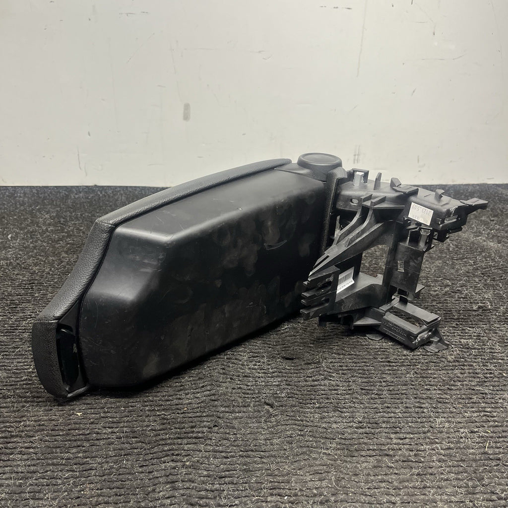 08-13 BMW E82 128i 135i Center Console Armrest Tray Lid BLACK Leather 9110501-08