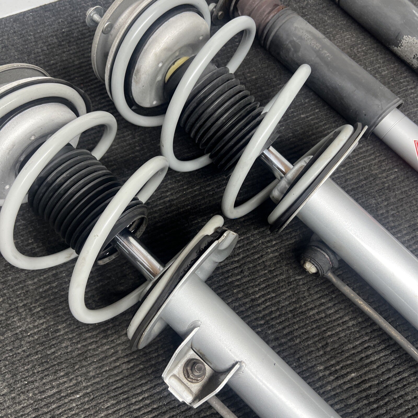 ☑️ BMW 323 328 330  2000-2006 Pair Front Monroe Quick Struts W/KYB Rear Shocks