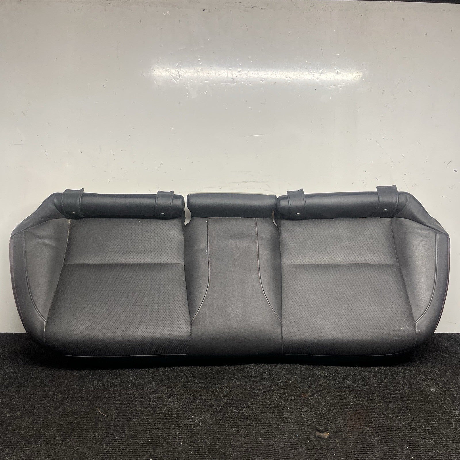 ☑️ 2015-2019 Subaru WRX Rear Lower Seat Cushion Limited Leather OEM 15-19