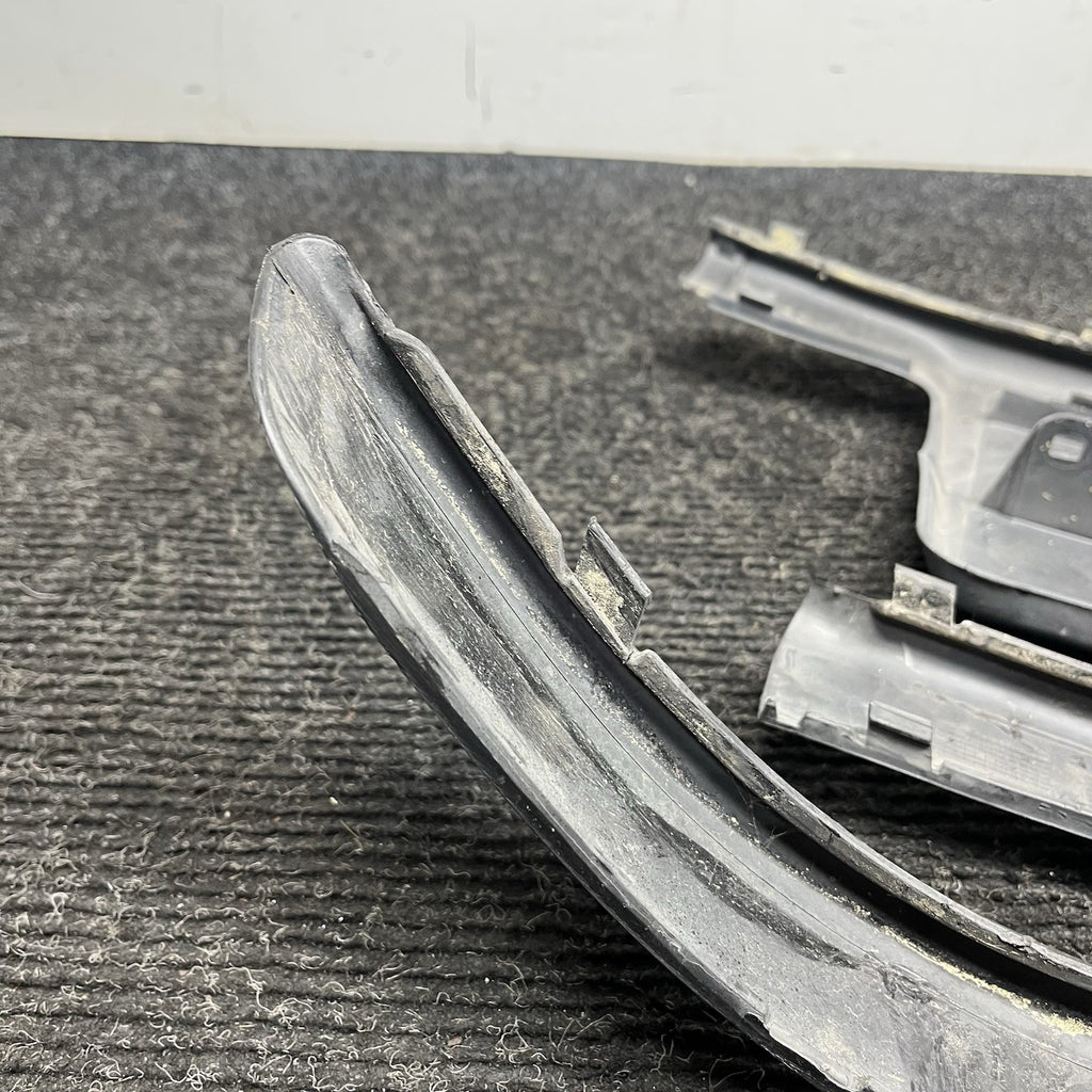 ☑️ 99-05 BMW 325i 330i 318i E46 Sedan Set Of Front Bumper Trim Molding