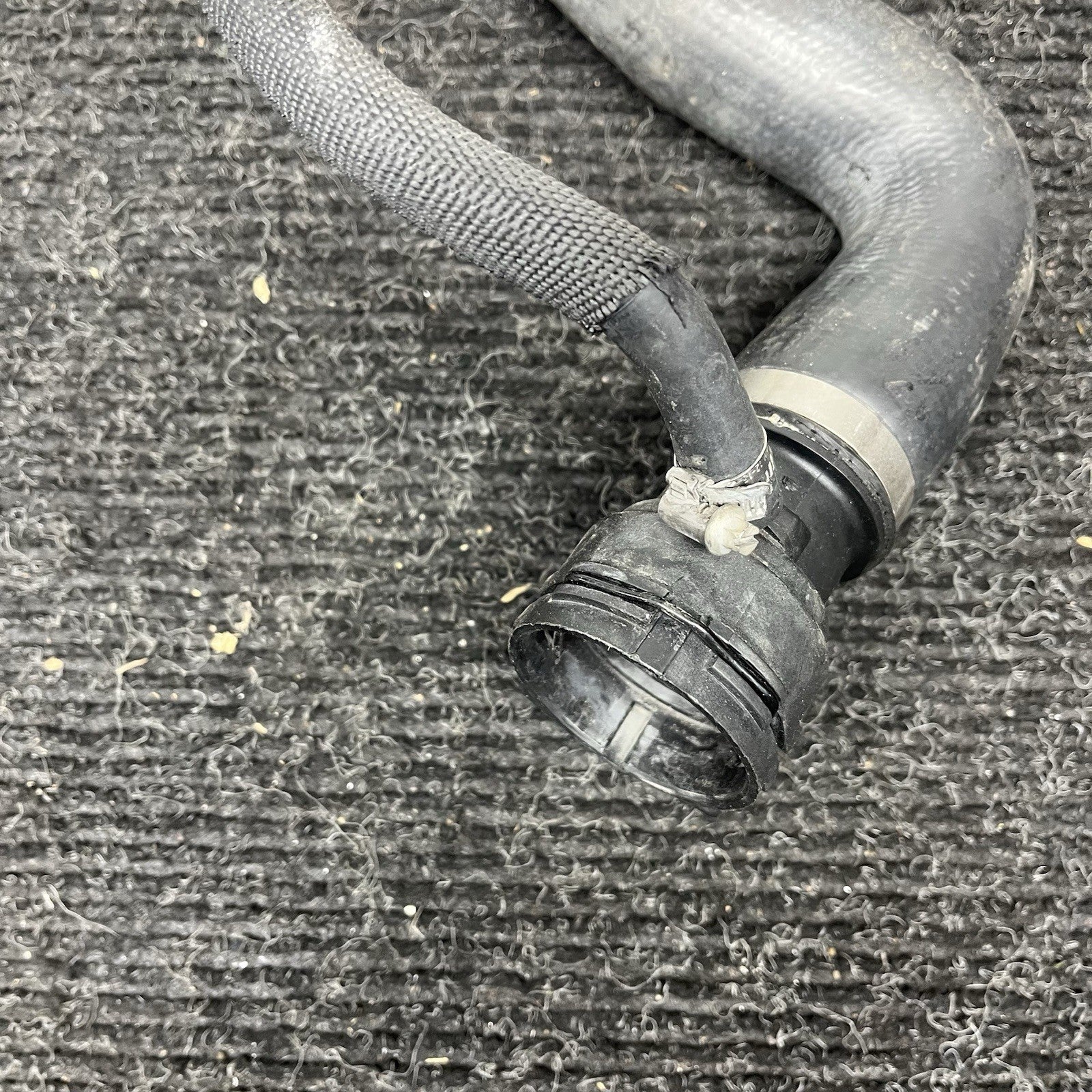 ☑️ BMW E88 E90 E92 135 335 N54 Upper Engine Radiator Coolant Hose Pipe Line OEM