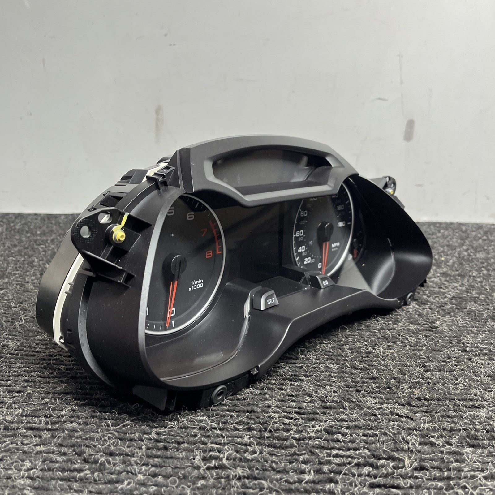 ☑️ 2013-2016 AUDI A4 OEM 109k  INSTRUMENT GAUGE CLUSTER 8K0920983A