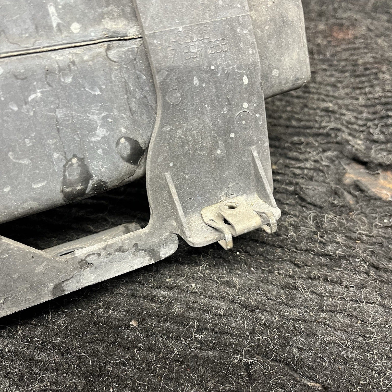 ☑️01-06 OEM BMW E46 325Ci 330Ci Coupe Convertible Right Passenger Air Brake Duct