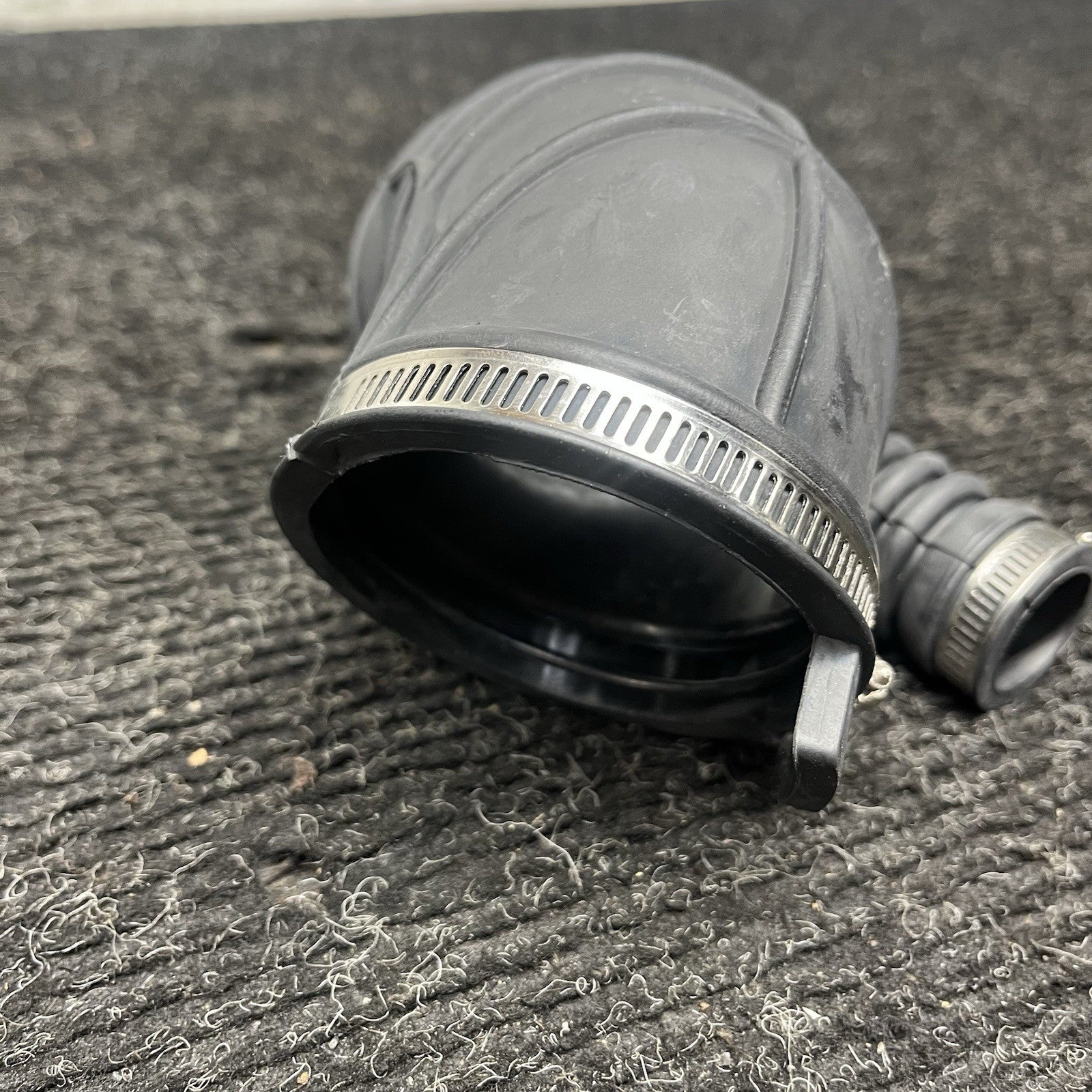 ☑️ Dorman 696-057 Engine Air Intake Hose BMW 325Ci 325i 330Ci 330i 330xi