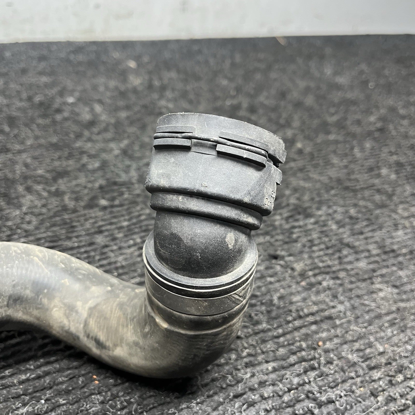 ☑️ 06-10 BMW E90 E91 325i 328i Lower Radiator Hose W Sensor Unit 7533978 OEM