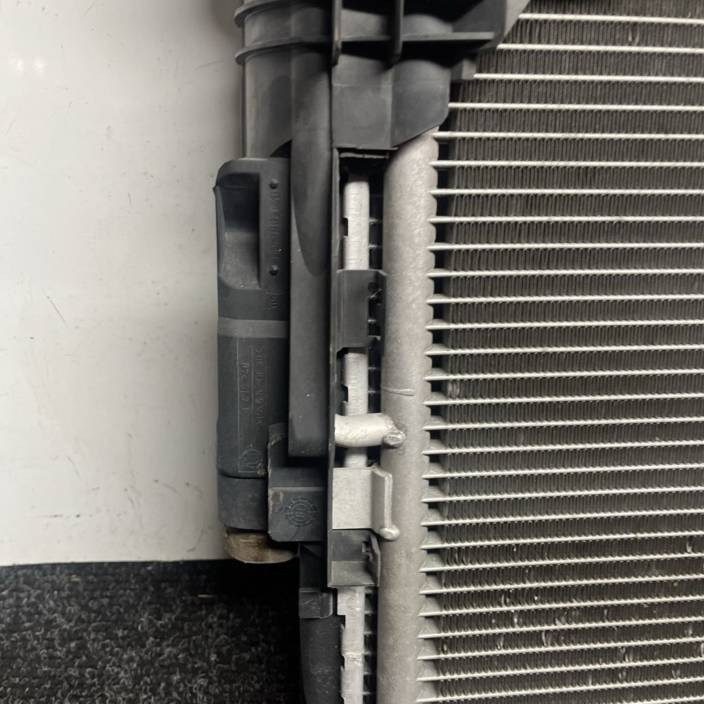 ☑️ BMW 330i 325i 323i E46 Engine Cooling Radiator 3.0L 6 Cylinder Fits 2001-2006