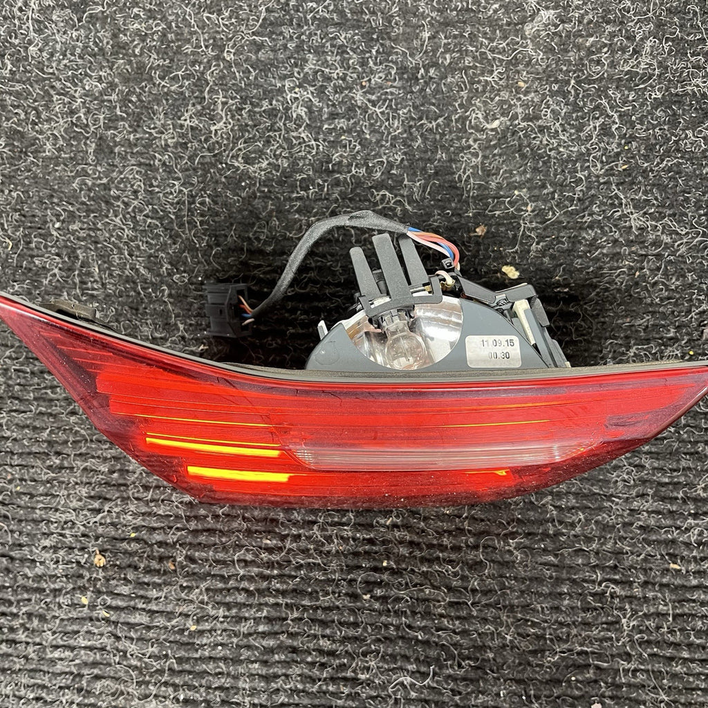 ☑️ 14-17 OEM BMW F32 F33 F83 M4 PRE-LCI Rear Left Driver Inner Trunk Taillight