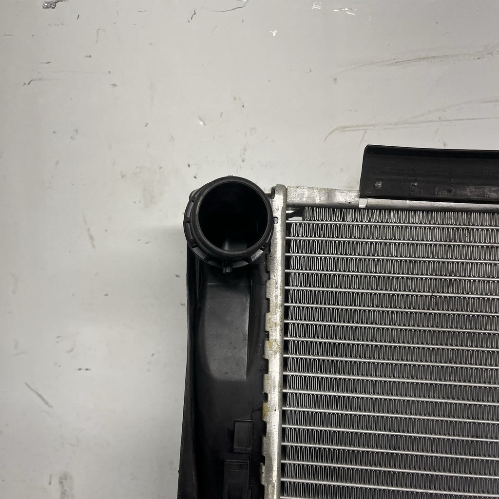 ☑️ BMW E88 E90 E92 135 335 N54 N55 Radiator Cooling Fan Assembly OEM