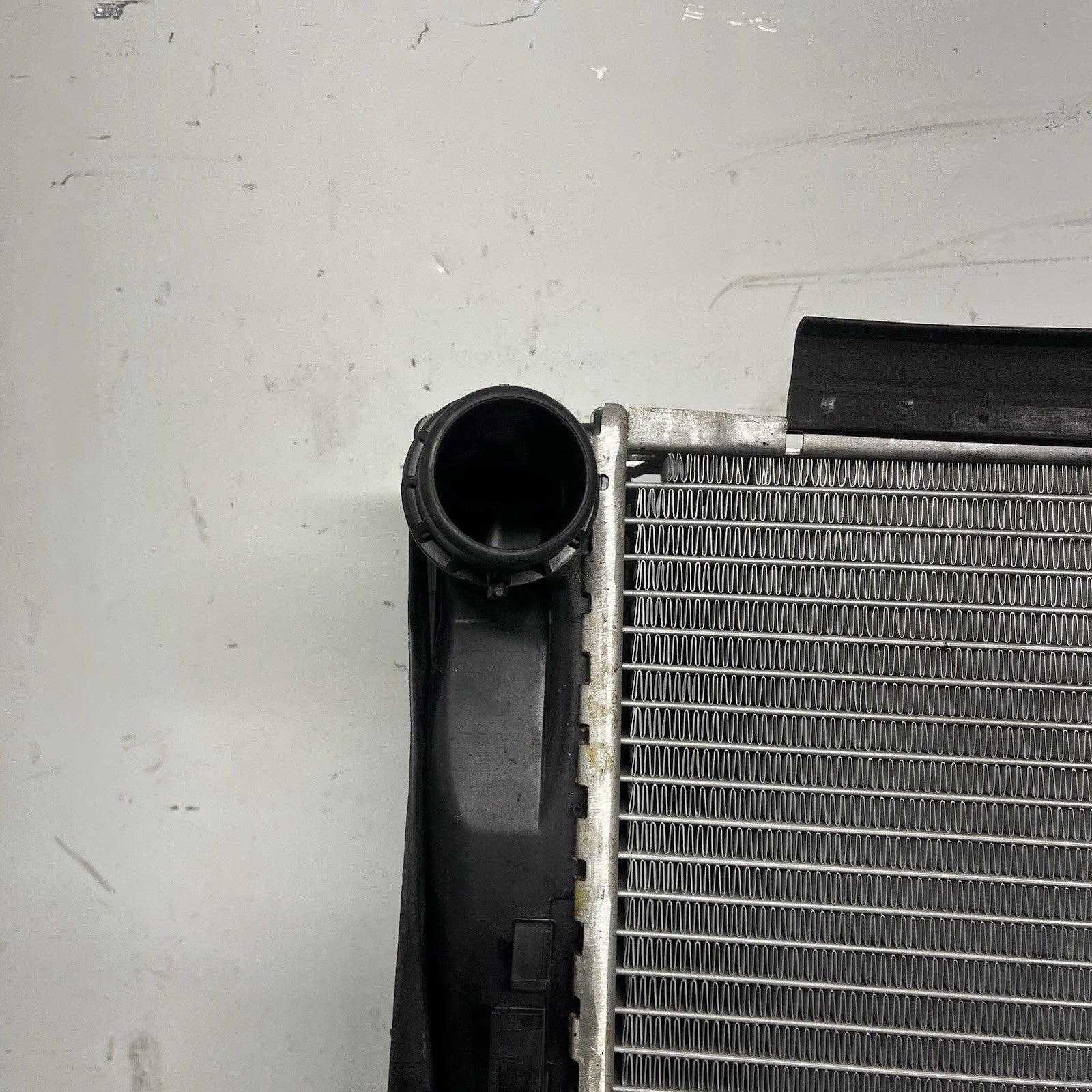 ☑️ BMW E88 E90 E92 135 335 N54 N55 Radiator Cooling Fan Assembly OEM