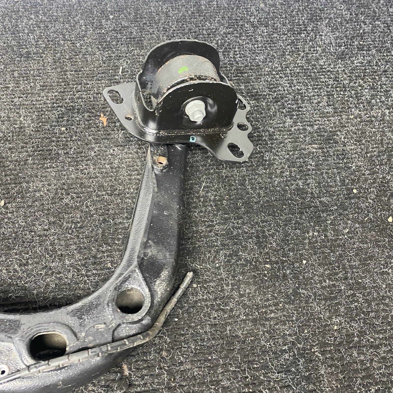 ☑️ 03-08 BMW E85 E86 Z4 Rear Left Driver Side Spindle Knuckle Hub w/ Shield OEM