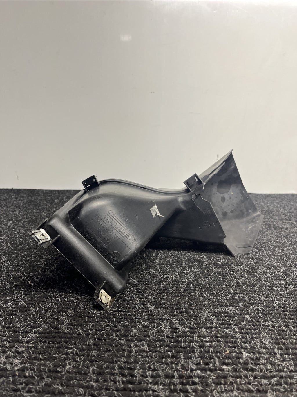 ☑️ 07-13 BMW E92 E93 335i 335xi Coupe Convertible Air Duct Front Right 8045348