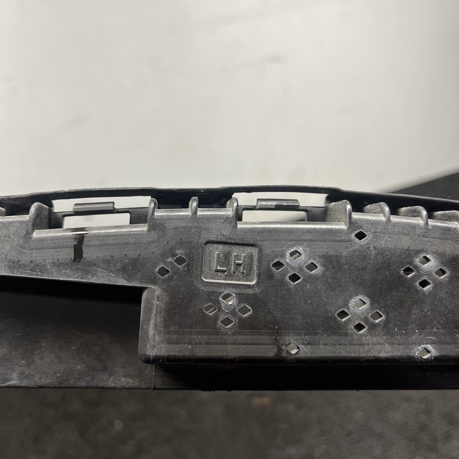 ☑️ 11-14 Subaru WRX STI Driver Left Headlight Bracket Mount Assembly OEM