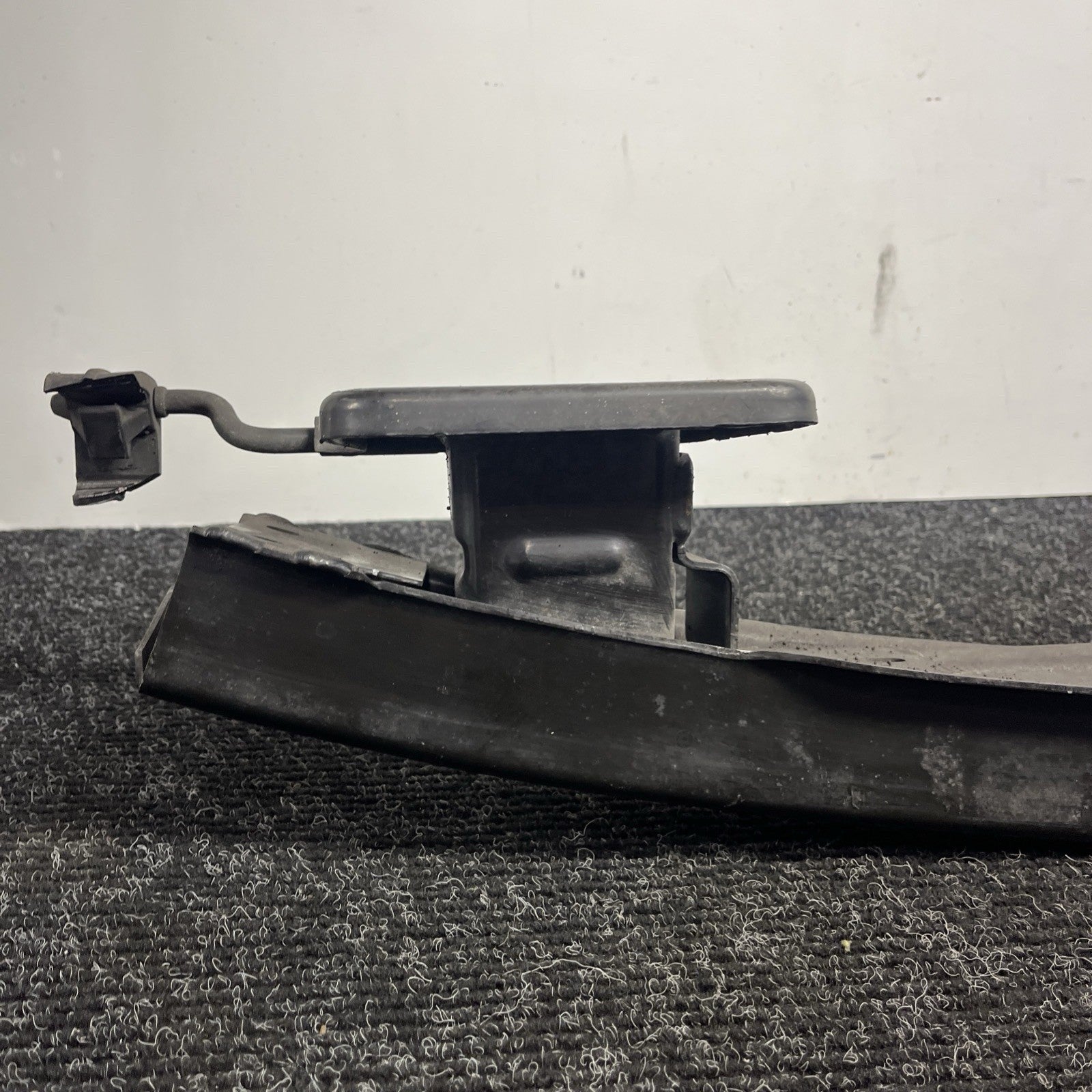 ☑️ BMW REAR BUMPER REINFORCEMENT IMPACT BAR E88 E82 1 SERIES 08-13