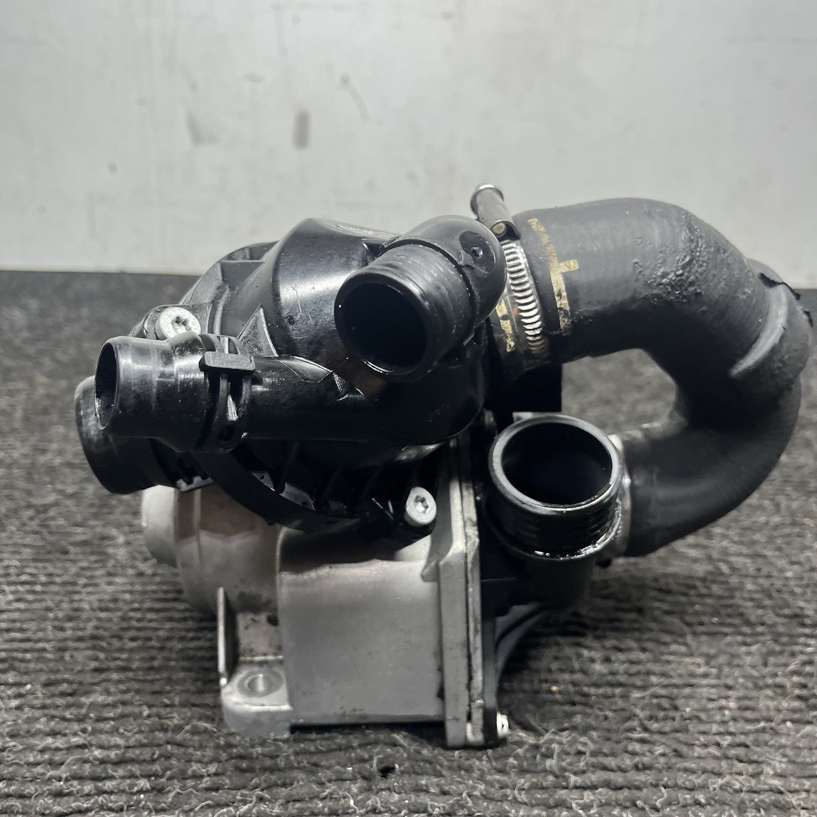 ☑️ OEM BMW E82 E90 E92 F10 F13 N54 N55 Electric Metal Water Pump W/ Thermostat