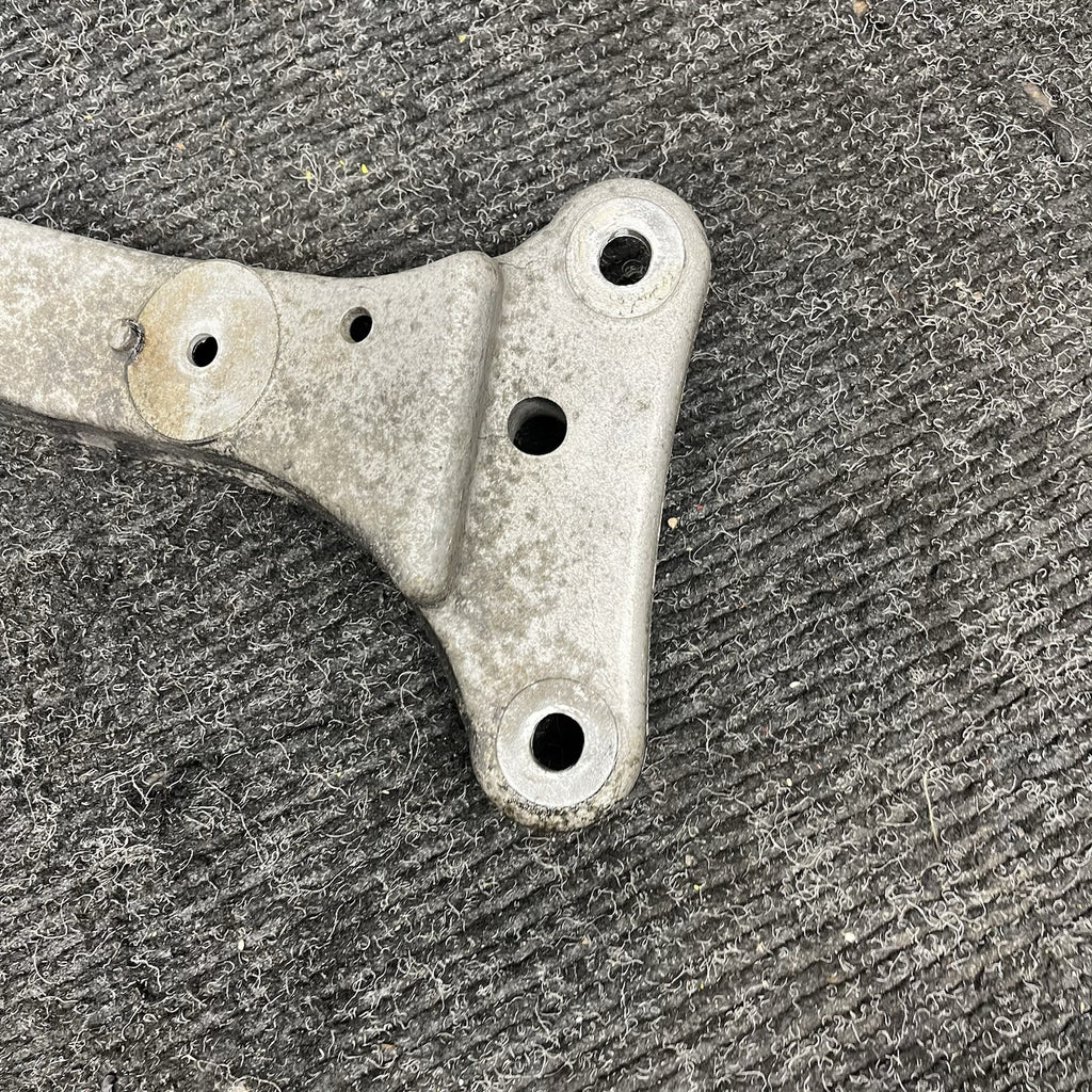 ☑️ BMW E88 E82 E90 E92 135i 335i M/T Transmission Gearbox Support Bracket OEM