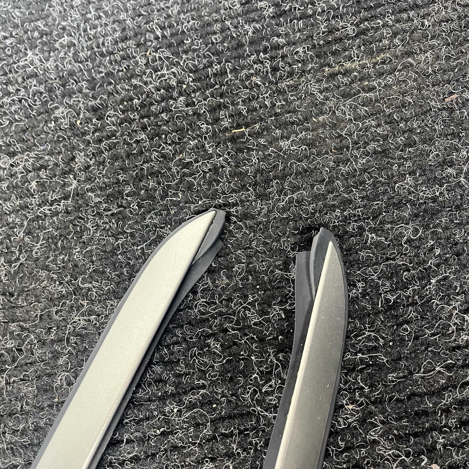 ☑️ 07-13 BMW E70 X5 Front Windshield Left & Right Trim Drip Molding  Set OEM