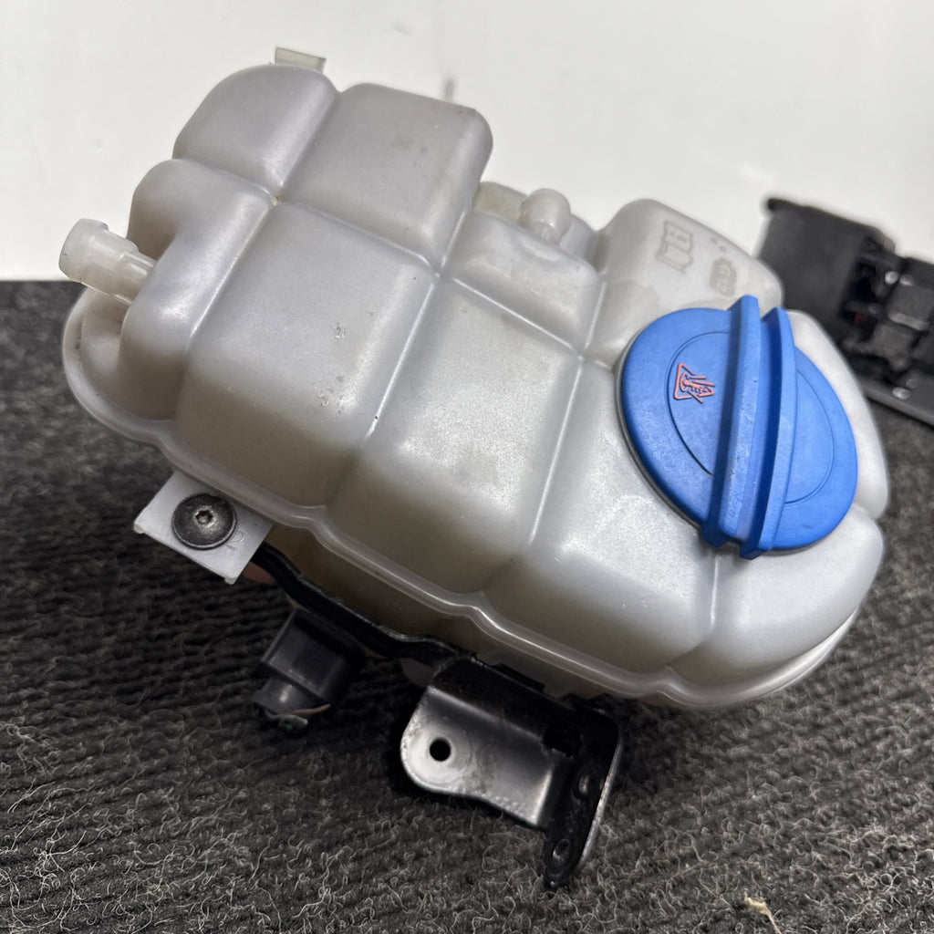 ☑️ 2012-2018 AUDI A6 RADIATOR COOLANT OVERFLOW RESERVOIR EXPANSION TANK OEM