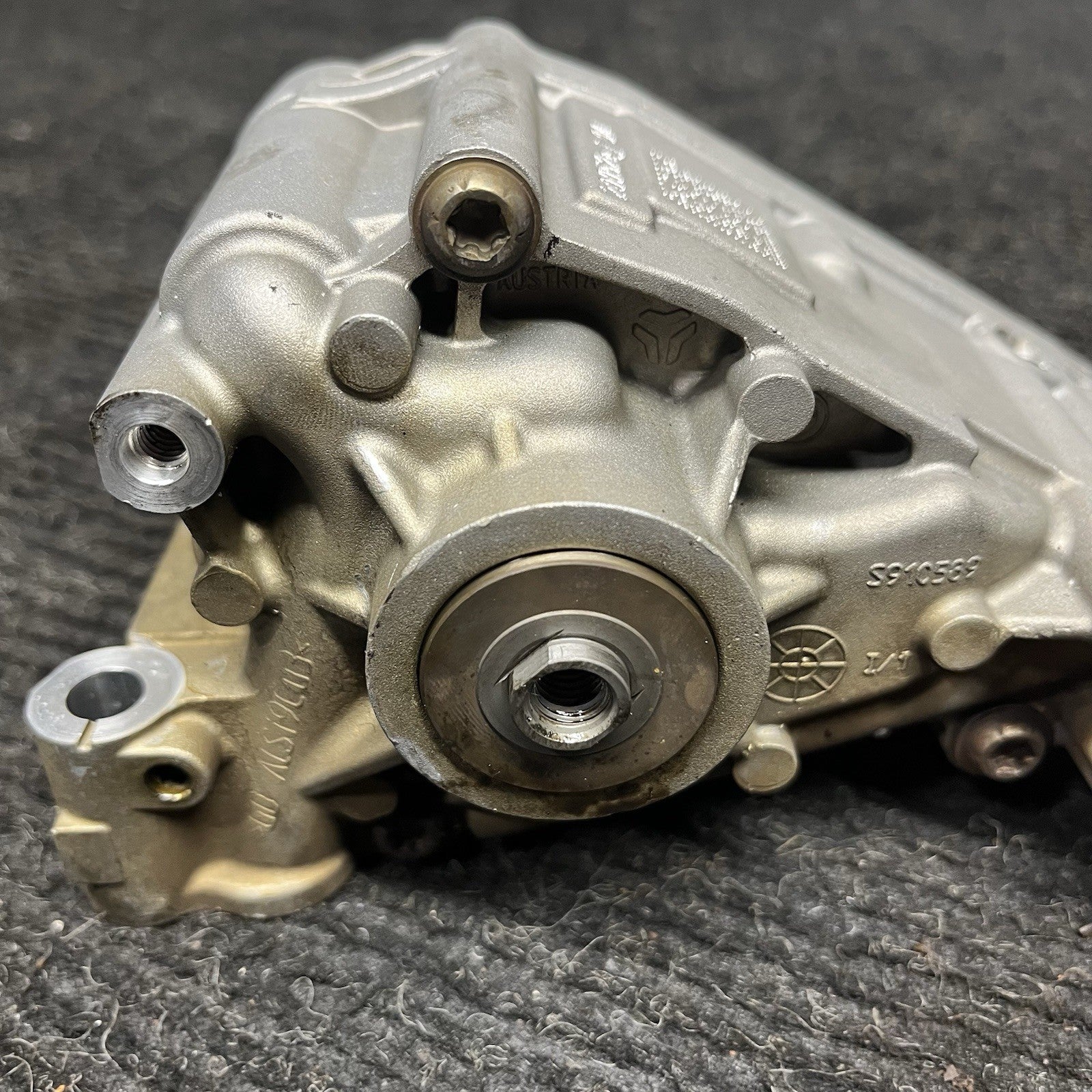 ☑️ BMW 335i N55 Engine Motor Oil Pump S910589 OEM