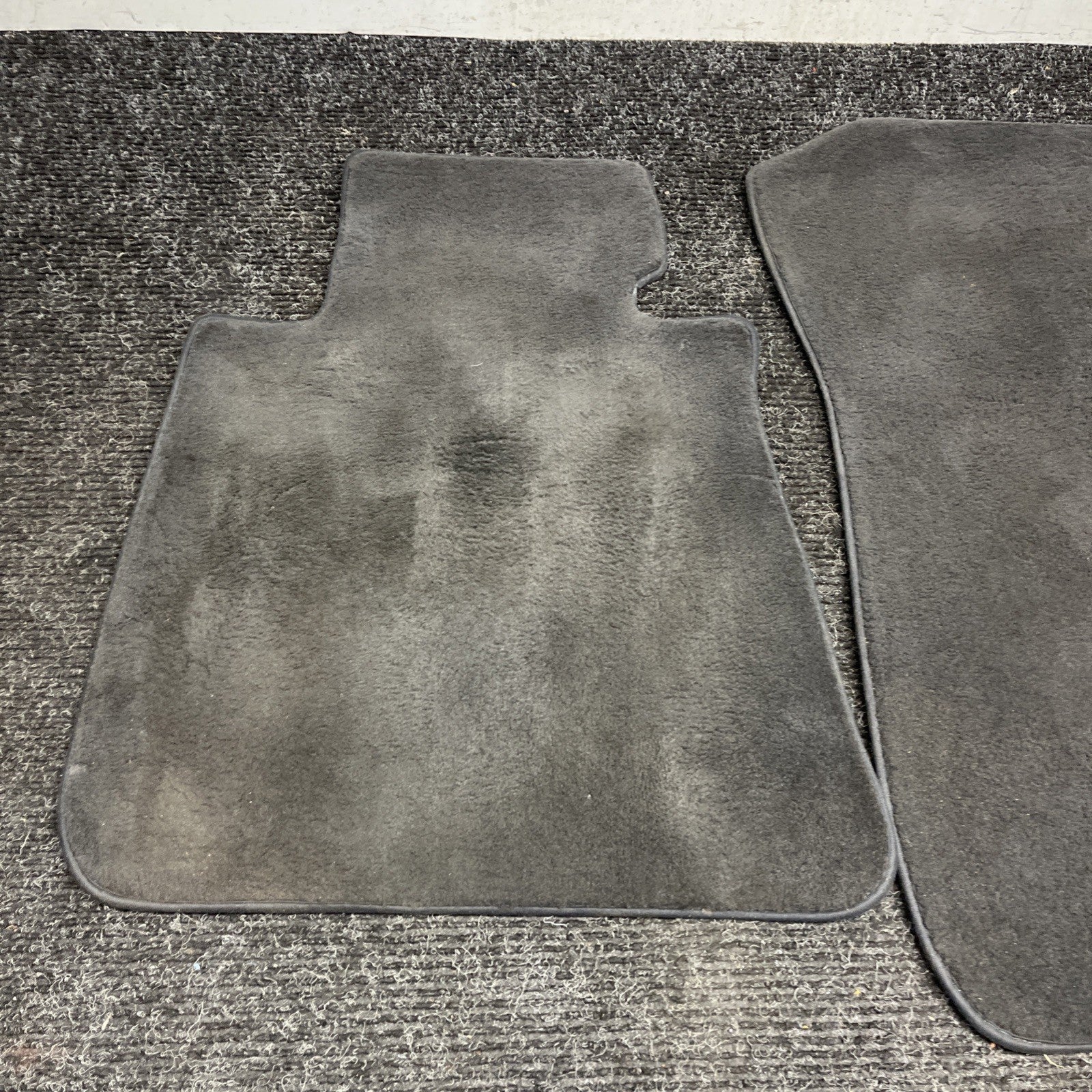 ☑️ Bmw Black Floor Mats Set Part Number 106480-11 OEM 3 And 5 Series