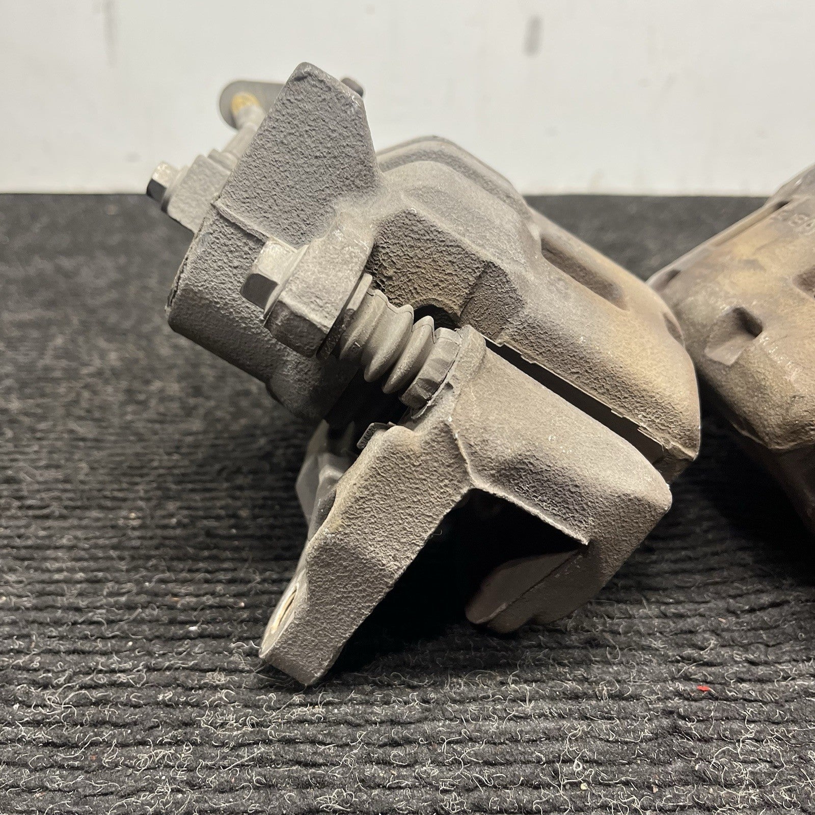 ☑️ 2013-2020 SCION FRS FR-S SUBARU BRZ 86 OEM FRONT BRAKE CALIPERS SET