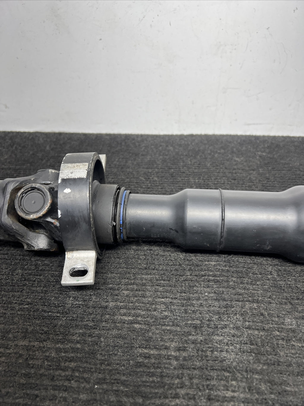 ☑️ 11-13 BMW F10 535i DRIVESHAFT MANUAL RWD N55 Miles DRIVE SHAFT 7563134