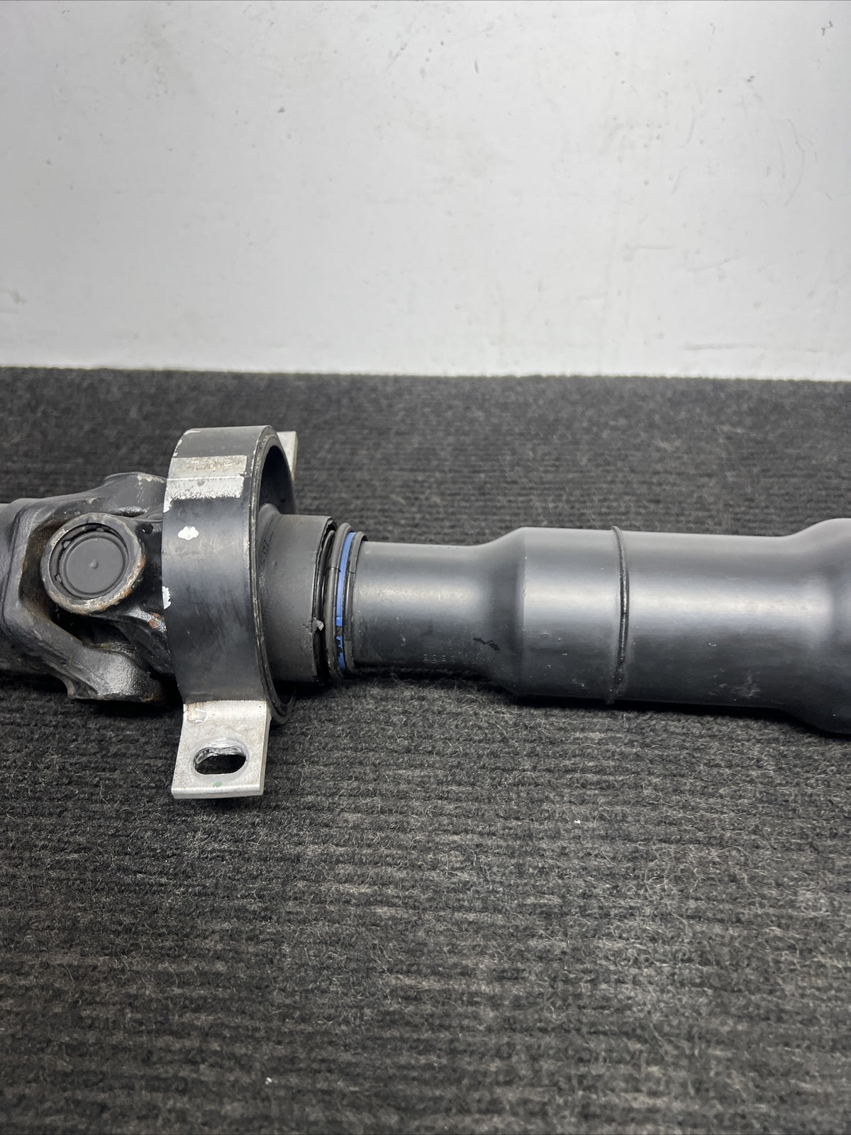 ☑️ 11-13 BMW F10 535i DRIVESHAFT MANUAL RWD N55 Miles DRIVE SHAFT 7563134