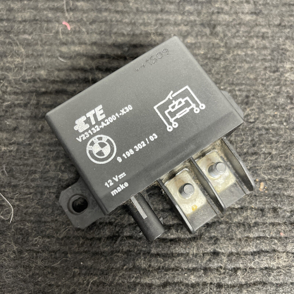 OEM BMW F10 F13 F02 F15 F16 F30 F32 F06 F80 F82 M3 M4 M6 Cooling Fan Relay 130A