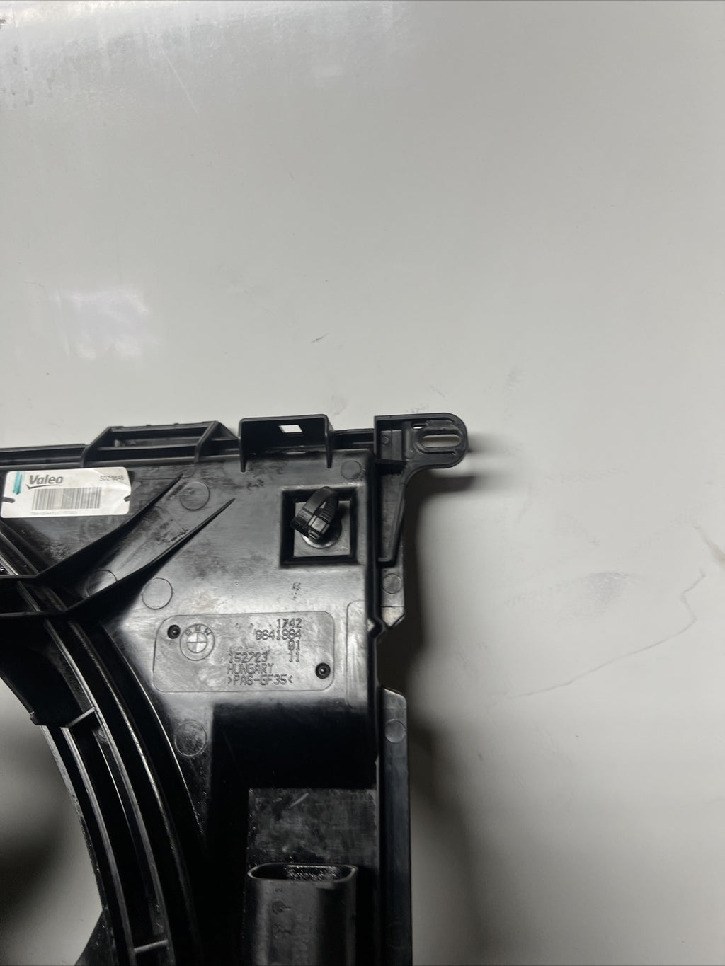 ☑️ 2013-2016 BMW 328i F30 Radiator Electric Fan Motor Blade Shroud