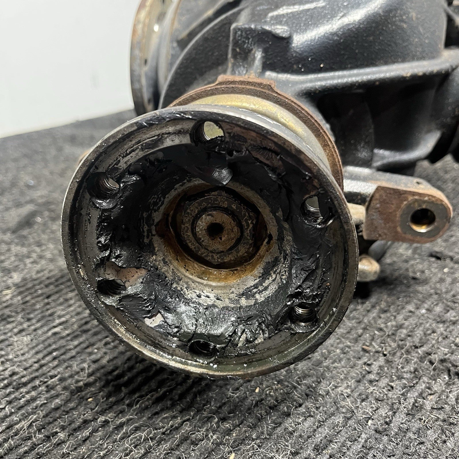 ☑️ 01-06 BMW E46 330i 330CI M/T MANUAL REAR DIFFERENTIAL CARRIER 3.07 RATIO OEM