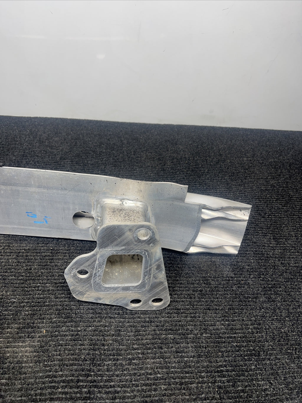 2016-2022 Chevy Chevrolet Camaro ZL1 OEM Rear Bumper Reinforcement Crash Bar